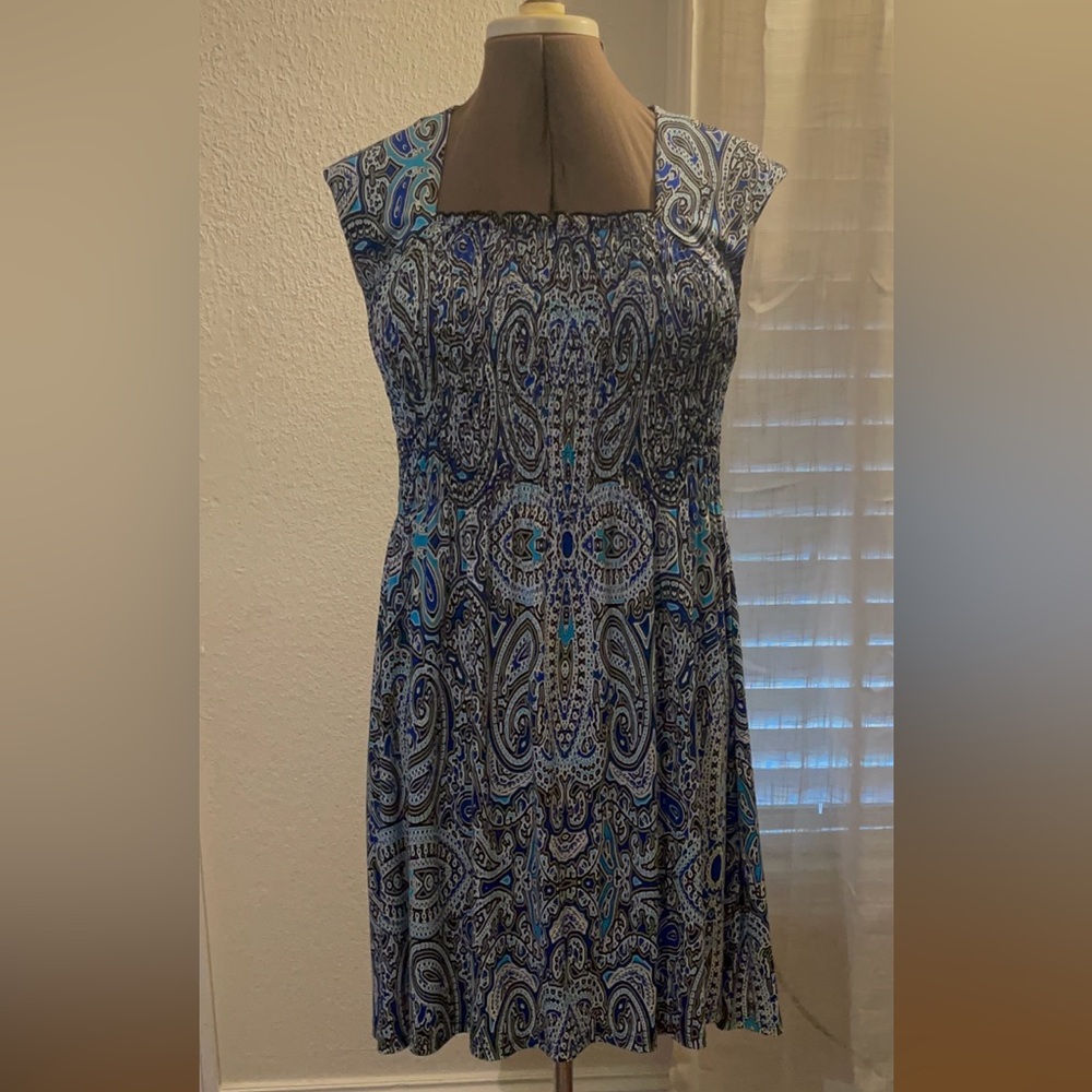 Size 10 knee length dress from Preceptions of New York.